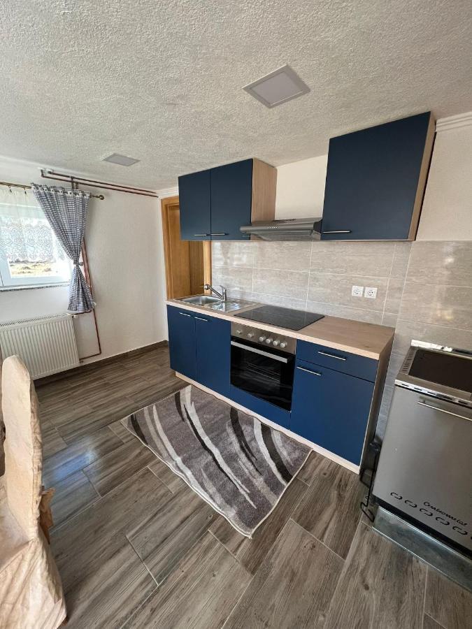 Apartmani Albatros Perusic Exterior photo